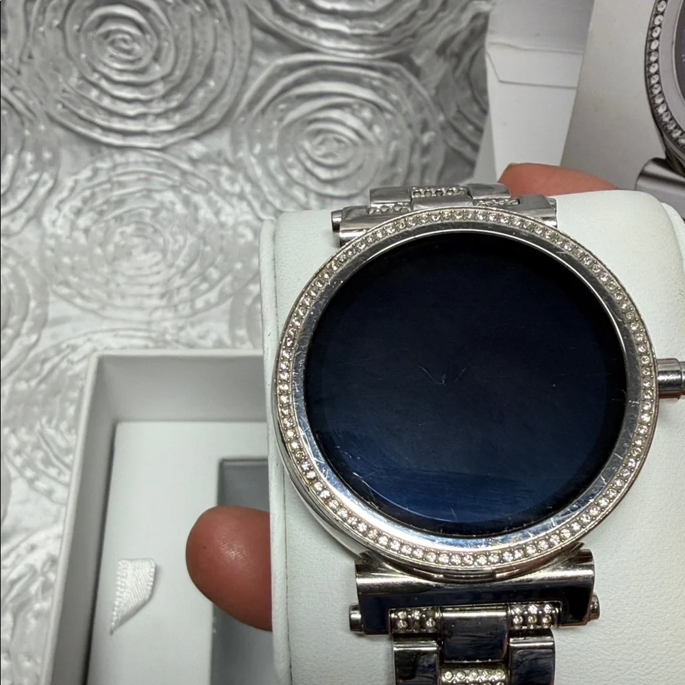 Michael Kors stylish michael